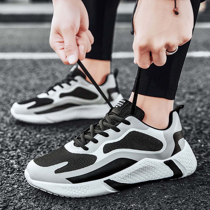 Men’s Black & White Lightweight Protective Sports Shoes - Image 3